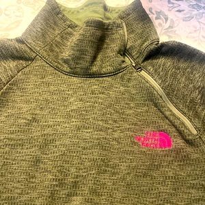 Northface Green Pullover sweatshirt (No hood)